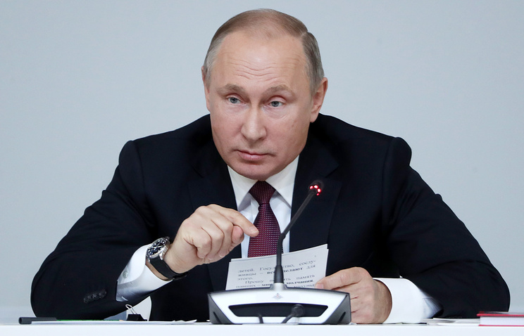 Владимир Путин, президент Российской Федерации, игнорируют антимонопольные, ужесточение антикоррупционного законодательства