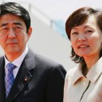 Премьер-министр Японии СИндзо Абэ и его жена Акиэ Абэ