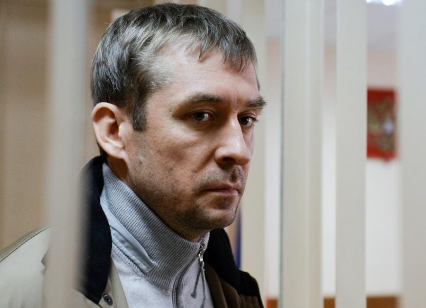 Официальный представитель Генпрокуратуры Александр Куренной заявил, что ведомство подготовило очередной иск к бывшему полковнику МВД Дмитрию Захарченко.