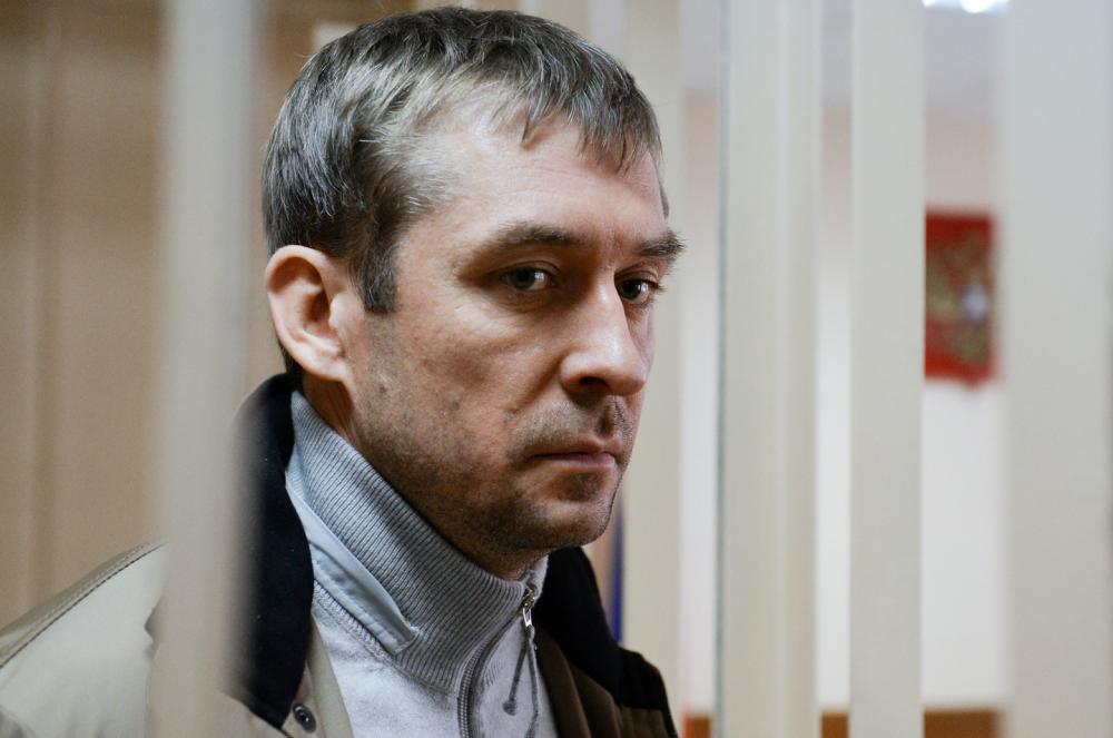 Официальный представитель Генпрокуратуры Александр Куренной заявил, что ведомство подготовило очередной иск к бывшему полковнику МВД Дмитрию Захарченко.