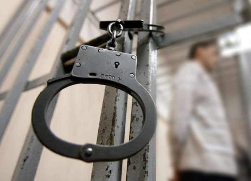 Тверской суд Москвы санкционировал арест начальника Управления социальной политики и реабилитации Всероссийского общества глухих (ВОГ) Максима Ларионова. Он обвиняется в мошенничестве.