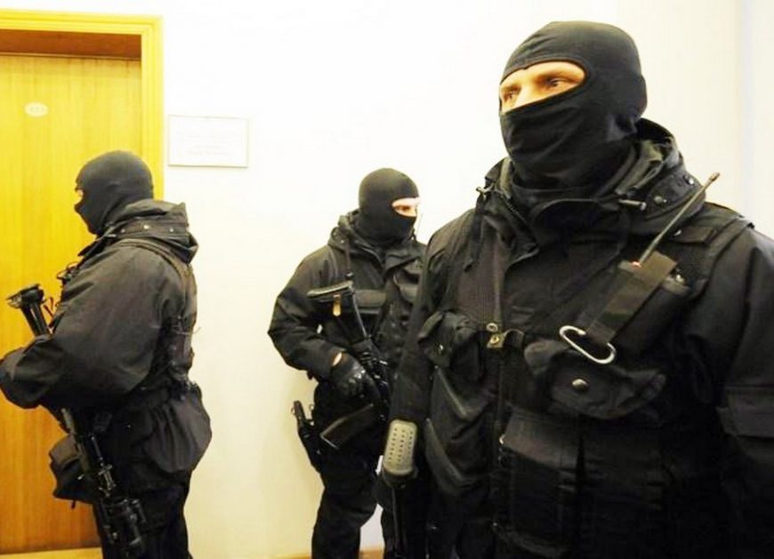 Обыски у чиновников