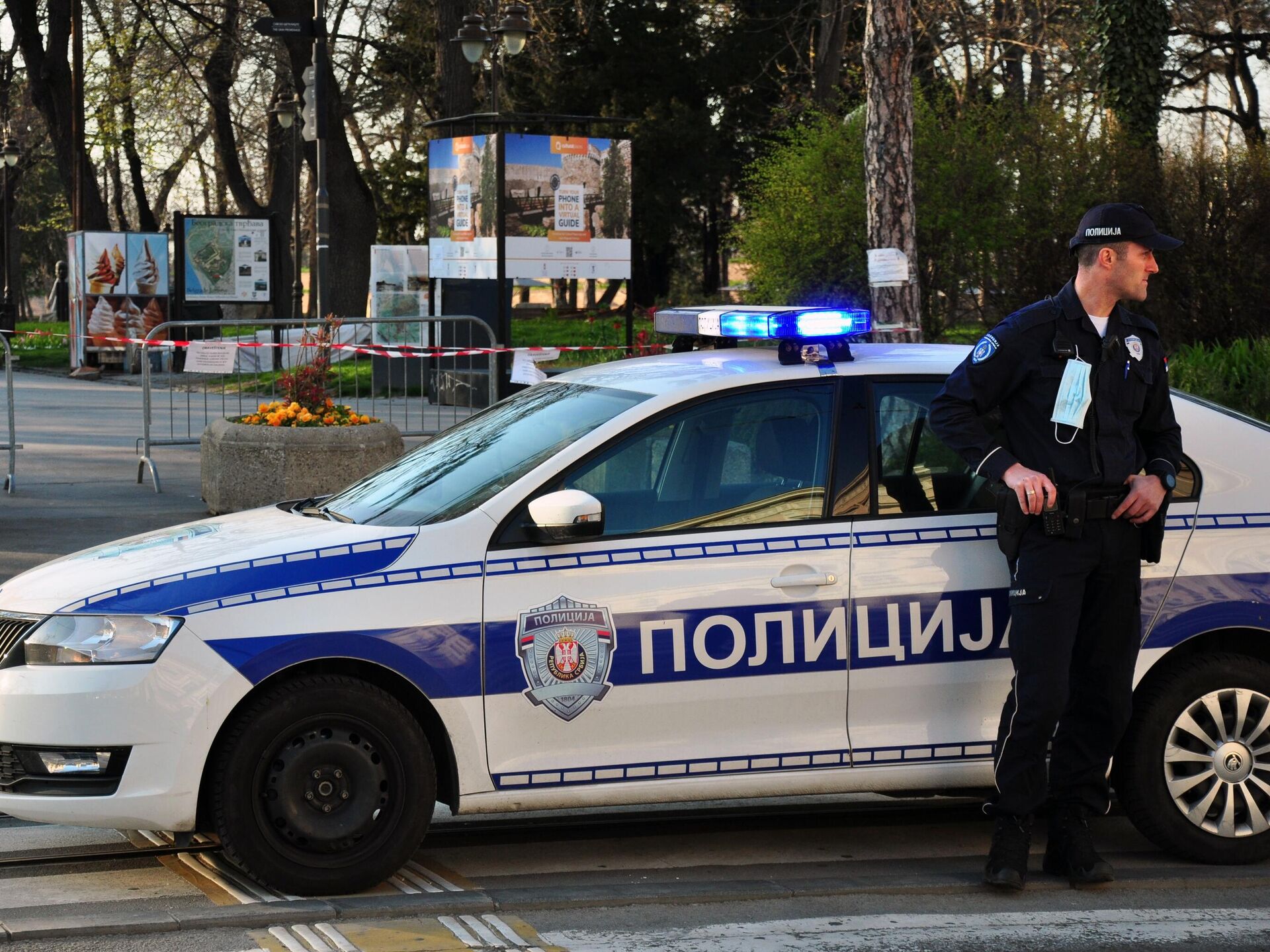 Семнадцать полицейских пострадали в Белграде после протестов